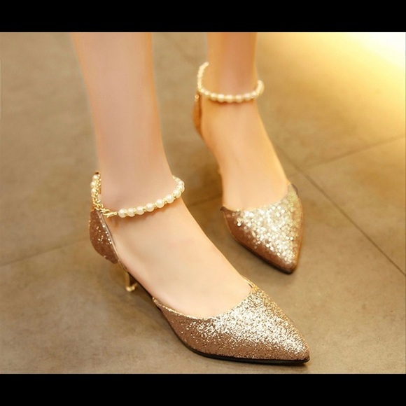 Pearl beaded chain strap point toe shoes - Picture 3 of 3